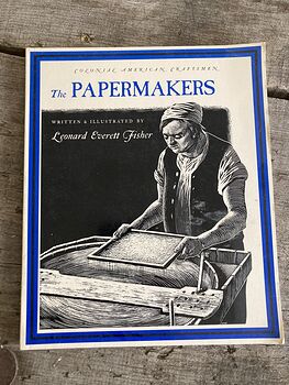 Colonial American Craftsmen the Papermakers Book by Leonard Everett Fisher C1986 #E9Z2jFlimxg