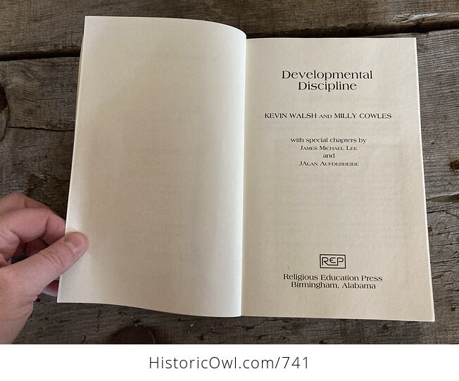 Developmental Discipline Book by Kevin Walsh and Milly Cowles C1982 - #Bb7SczxwdRU-5