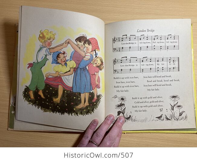 Favorite Nursery Songs Vintage Book by Pelagie Doane C1941 - #8Tx435azB9E-8