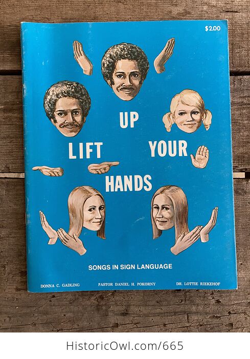 Lift up Your Hands Songs in Sign Language Inspirational and Patriotic Songs in the Language of Signs Music Book - #sJwSbyonEZA-1