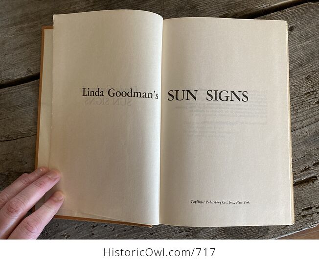 Linda Goodmans Sun Signs Vintage Zodiac Astrology Book C1968 - #kpKRRCGwThI-3