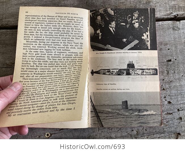 Nautilus 90 North Vintage Paperback Book by Commander William R Anderson U S N with Clay Blair C1959 - #37AdZK1vDWw-3