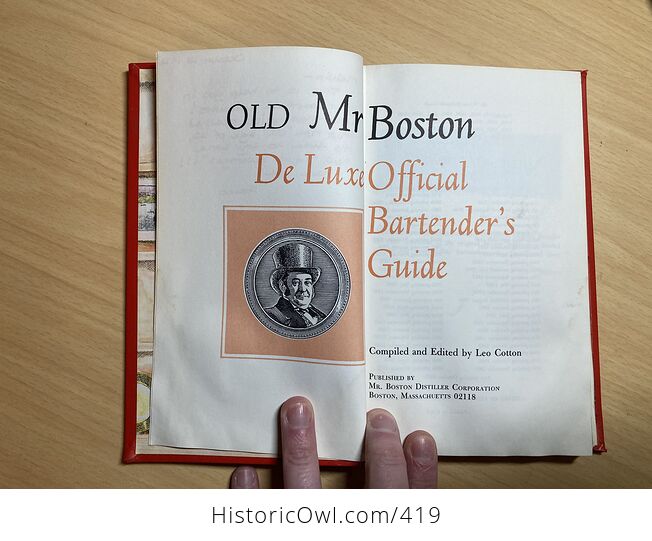 Old Mr Boston Deluxe Official Bartenders Guide Book Compiled and Edited by Leo Cotton C1971 - #V3UOmtRhgGc-6