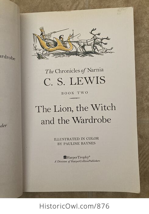 Paperback the Lion the Witch and the Wardrobe Book by Cs Lewis the Chronicles of Narnia Full Color Collections Edition C2000 - #fdeRYHizu8A-5