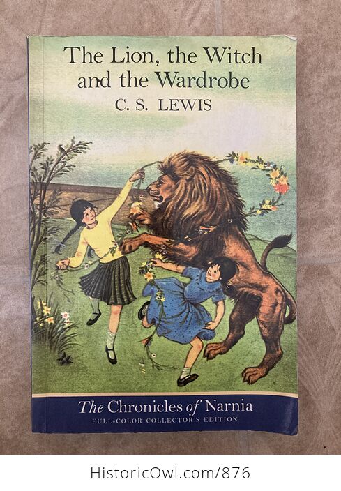 Paperback the Lion the Witch and the Wardrobe Book by Cs Lewis the Chronicles of Narnia Full Color Collections Edition C2000 - #fdeRYHizu8A-1