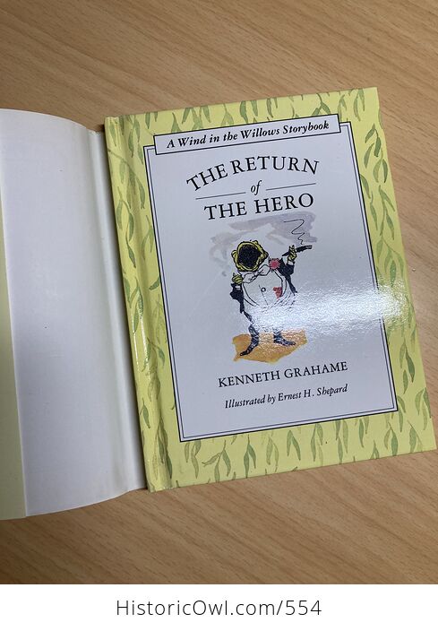 The Return of the Hero a Wind in the Willows Storybook by Kenneth Grahame C1991 - #PCe8qhM2GBQ-4