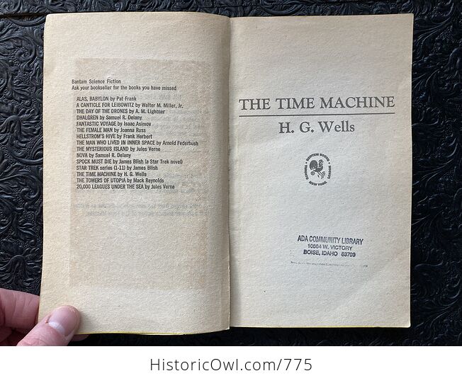 The Time Machine by Hg Wells Paperback C1976 - #pWbscu5m52s-5
