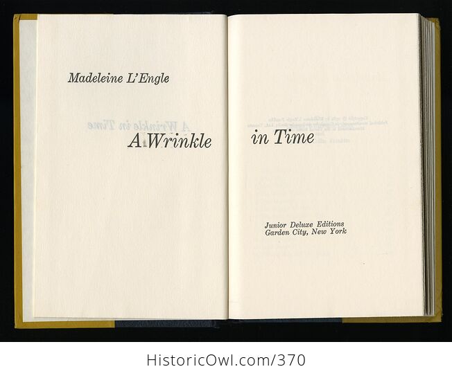 Vintage a Wrinkle in Time Book by Madeleine Lengle C1962 - #FlEKA3jzgV0-3