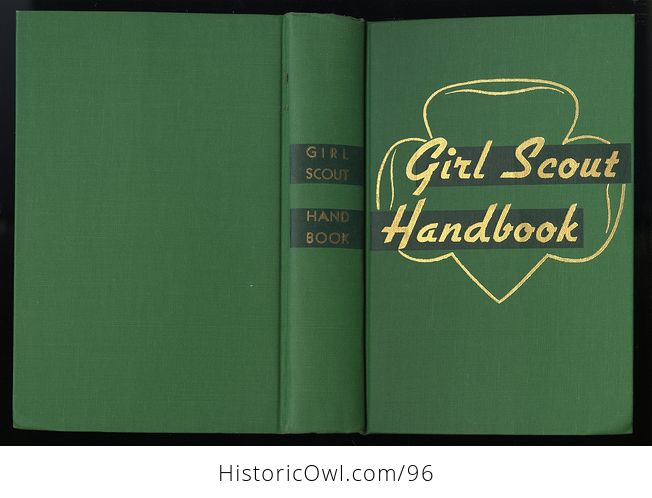 Vintage Illustrated Girl Scout Handbook Intermediate Program 1947 - #pNI5JDmaRiI-10